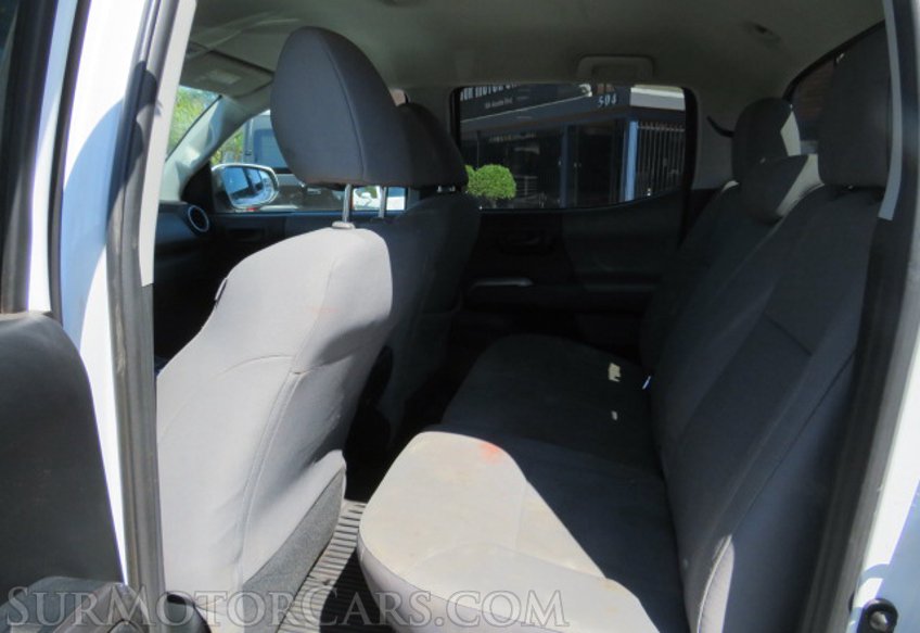 2019 Toyota Tacoma - Image 31