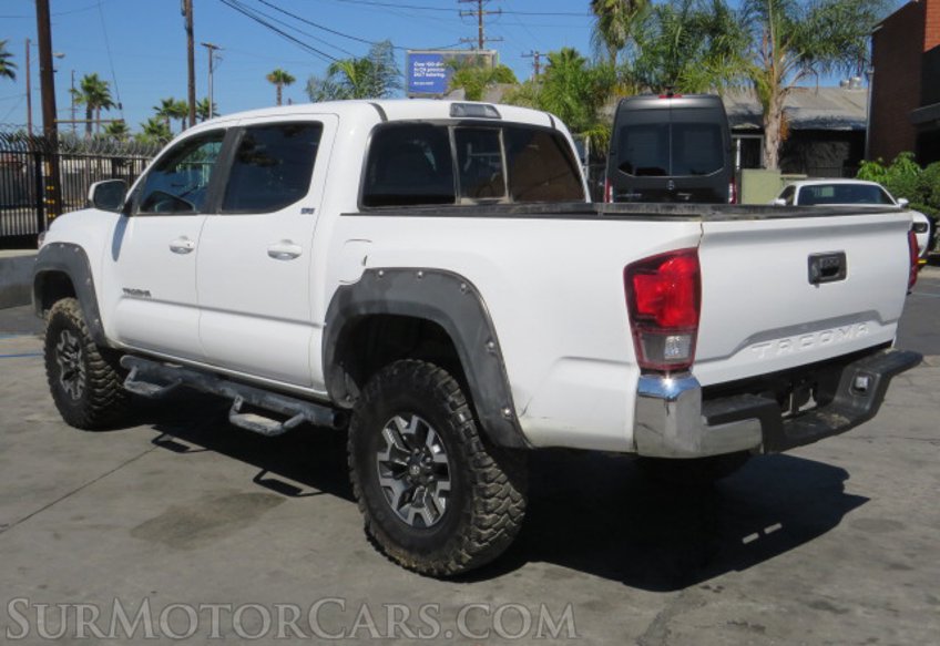 2019 Toyota Tacoma - Image 8