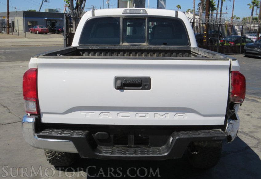 2019 Toyota Tacoma - Image 11