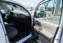 2019 Toyota Tacoma - Image 21