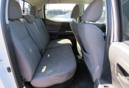 2019 Toyota Tacoma - Image 28