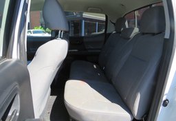 2019 Toyota Tacoma - Image 29