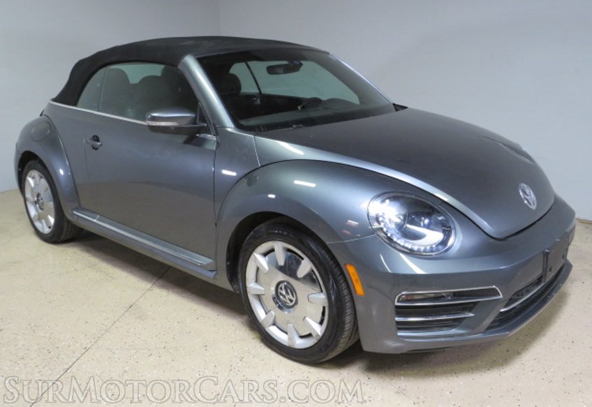 2017 Volkswagen Beetle Convertible - Image 3