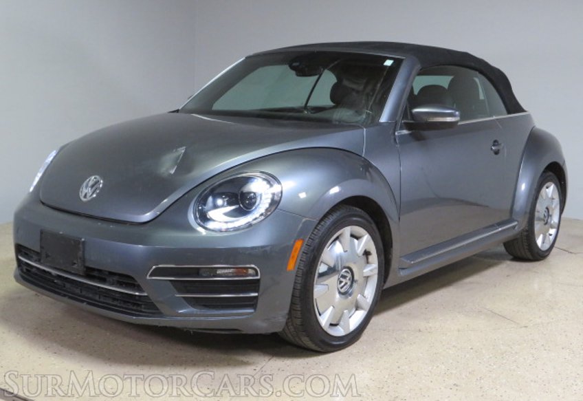 2017 Volkswagen Beetle Convertible - Image 6