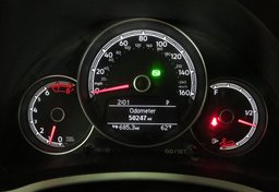 2017 Volkswagen Beetle Convertible - Image 34