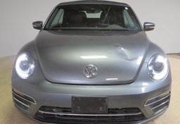 2017 Volkswagen Beetle Convertible - Image 14