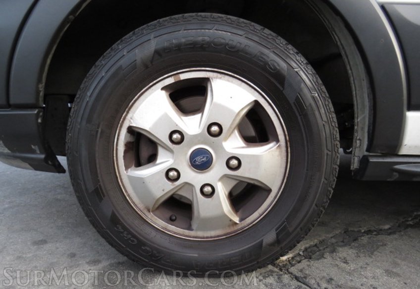 2017 Ford Transit Wagon - Image 11