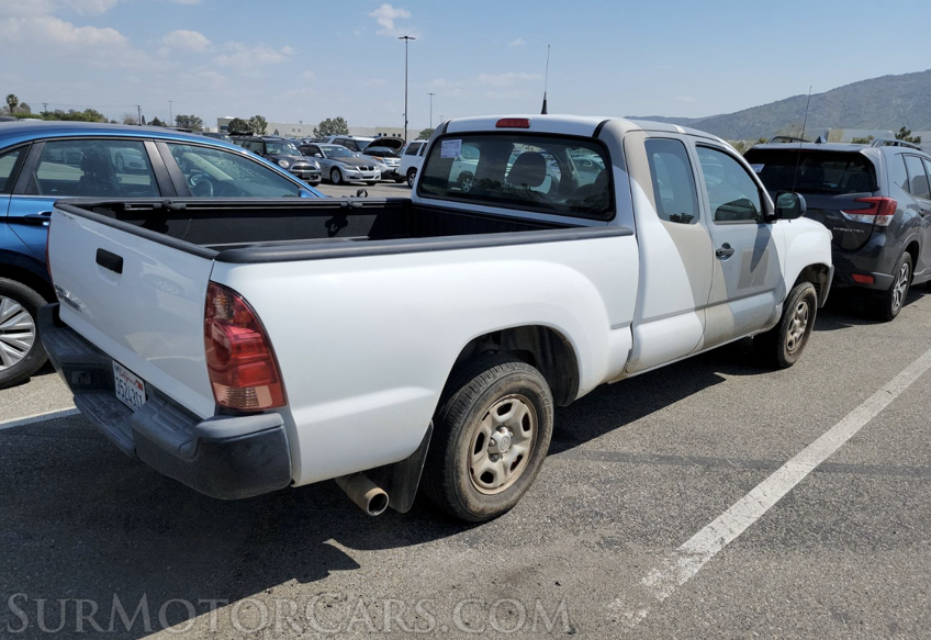 2015 Toyota Tacoma - Image 3