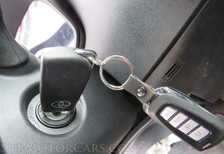 2021 Toyota Corolla - Image 31