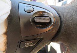 2017 Nissan 370Z - Image 36