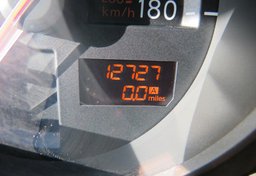 2017 Nissan 370Z - Image 27