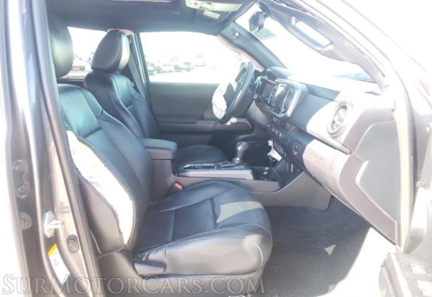 2019 Toyota Tacoma - Image 5