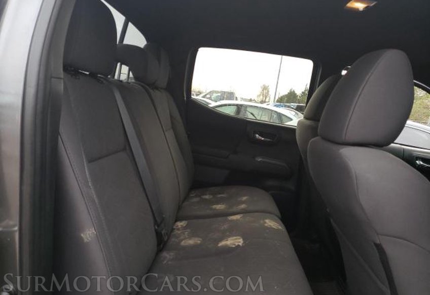 2019 Toyota Tacoma 4WD - Image 5