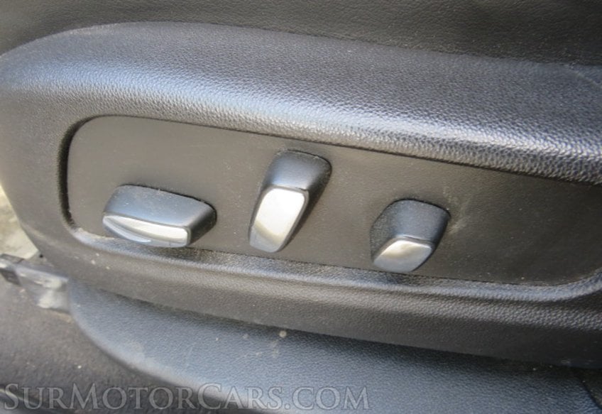 2017 Cadillac XT5 - Image 39