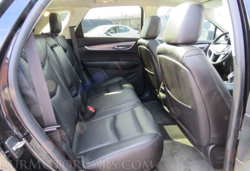 2017 Cadillac XT5 - Image 30