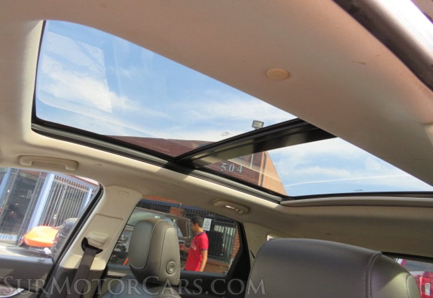 2017 Cadillac XT5 - Image 31