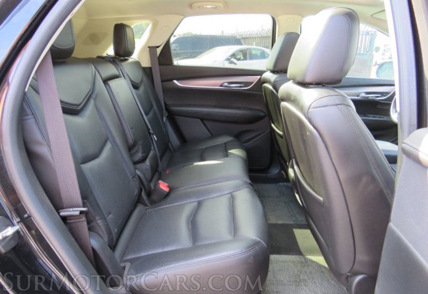 2017 Cadillac XT5 - Image 28