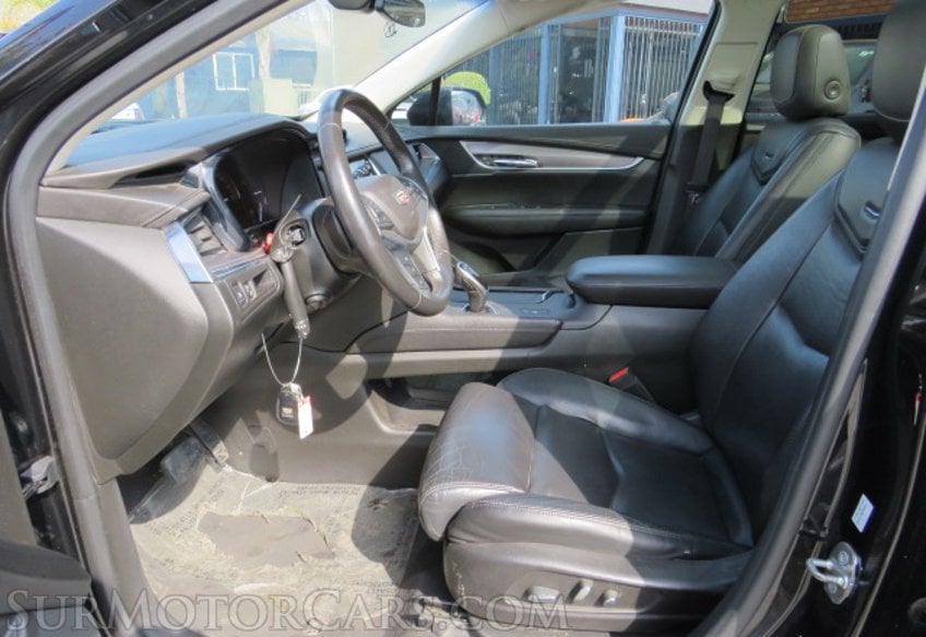 2017 Cadillac XT5 - Image 23