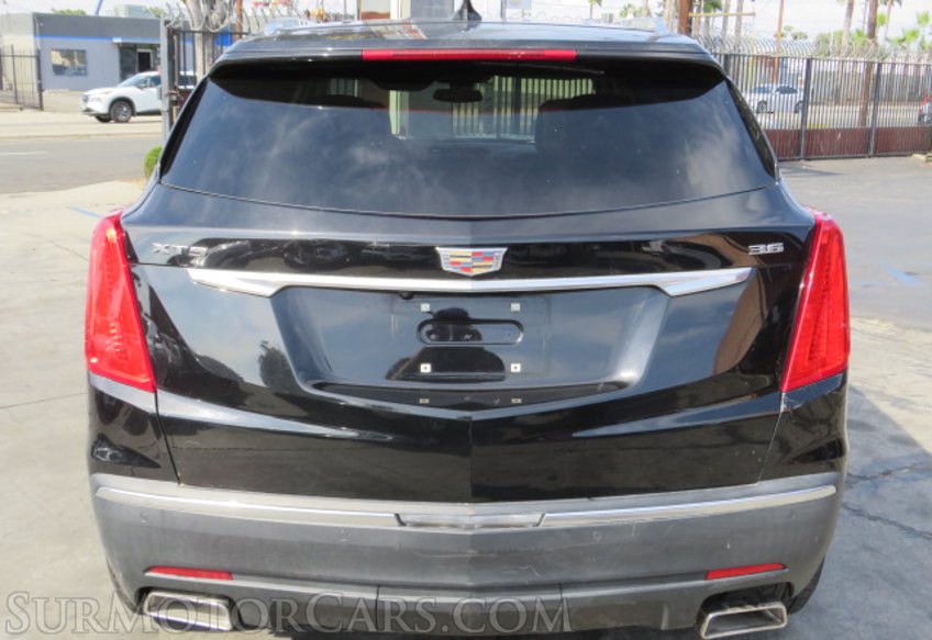 2017 Cadillac XT5 - Image 12