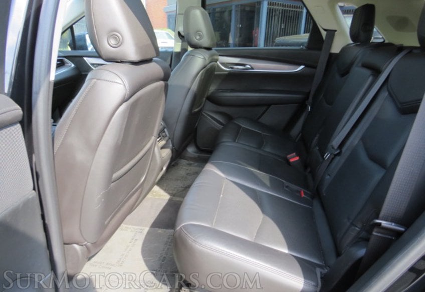 2017 Cadillac XT5 - Image 27