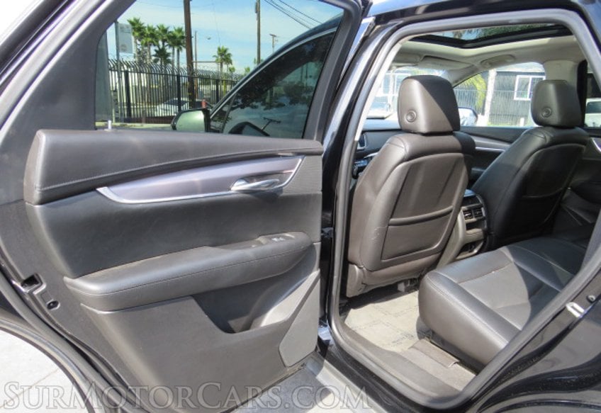 2017 Cadillac XT5 - Image 21