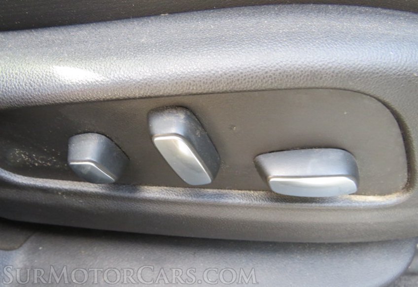 2017 Cadillac XT5 - Image 38