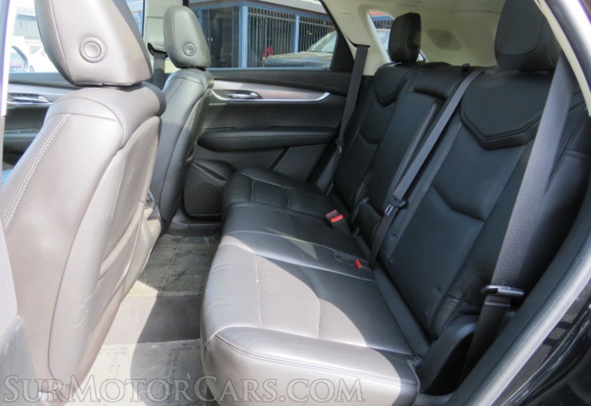 2017 Cadillac XT5 - Image 29