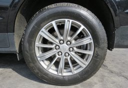 2017 Cadillac XT5 - Image 18