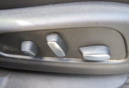 2017 Cadillac XT5 - Image 38