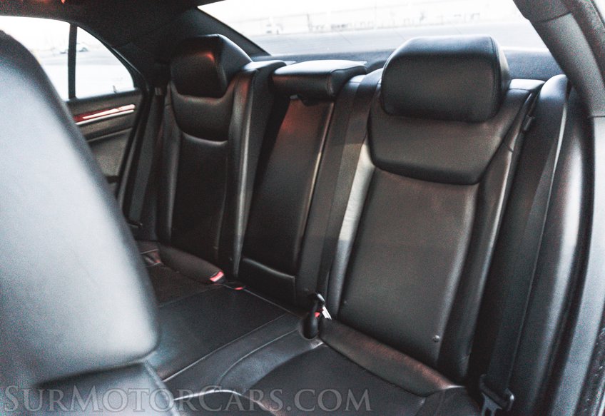 2014 Chrysler 300 - Image 27