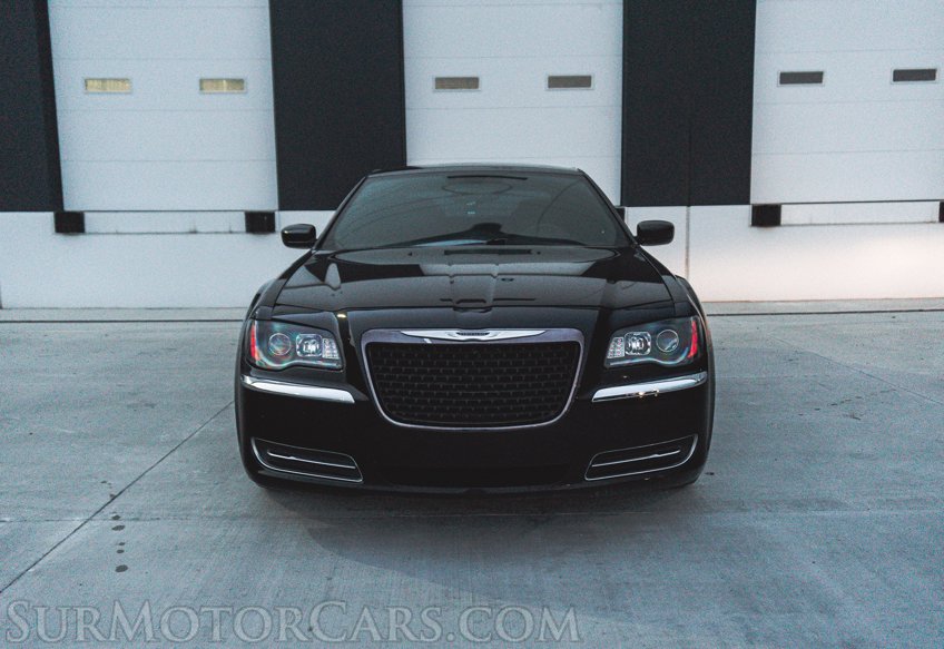 2014 Chrysler 300 - Image 4