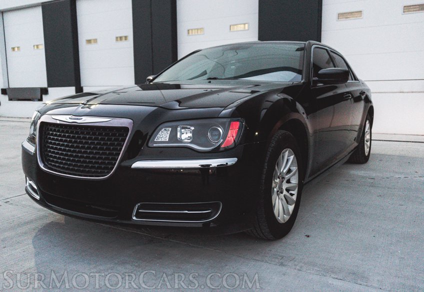 2014 Chrysler 300 - Image 5