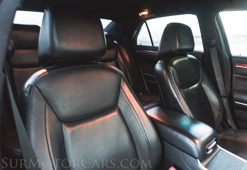 2014 Chrysler 300 - Image 29