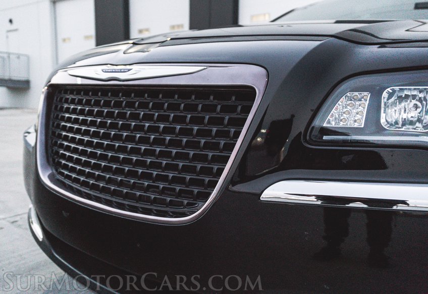 2014 Chrysler 300 - Image 6