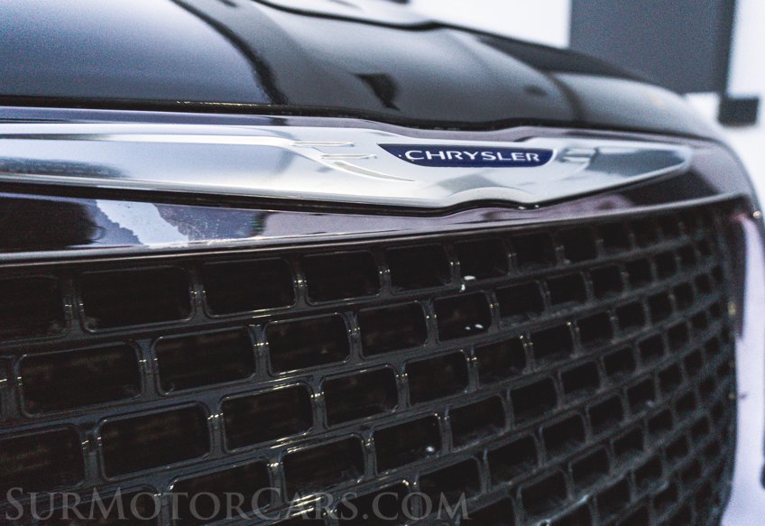 2014 Chrysler 300 - Image 2
