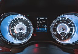 2014 Chrysler 300 - Image 22