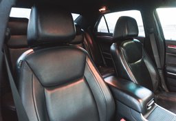 2014 Chrysler 300 - Image 29