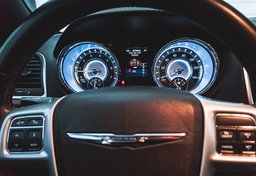 2014 Chrysler 300 - Image 33