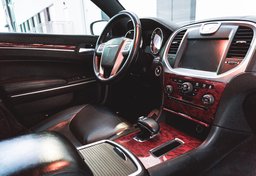 2014 Chrysler 300 - Image 20