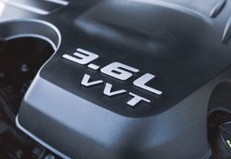 2014 Chrysler 300 - Image 38