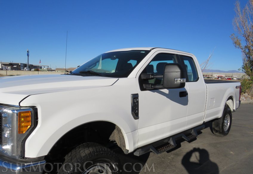 2017 Ford Super Duty F-250 SRW - Image 13