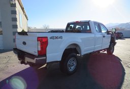 2017 Ford Super Duty F-250 SRW - Image 7