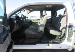 2017 Ford Super Duty F-250 SRW - Image 31