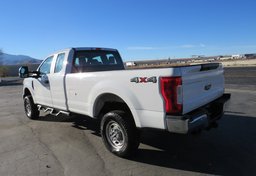2017 Ford Super Duty F-250 SRW - Image 8