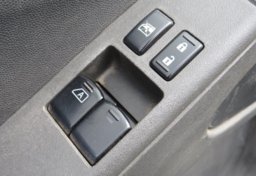 2018 Nissan Frontier - Image 33