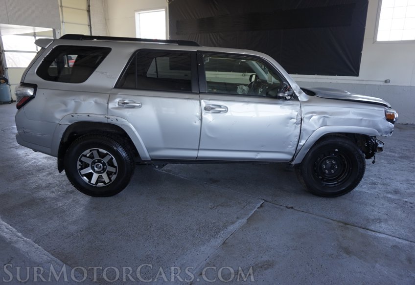 2019 Toyota 4Runner - Image 9