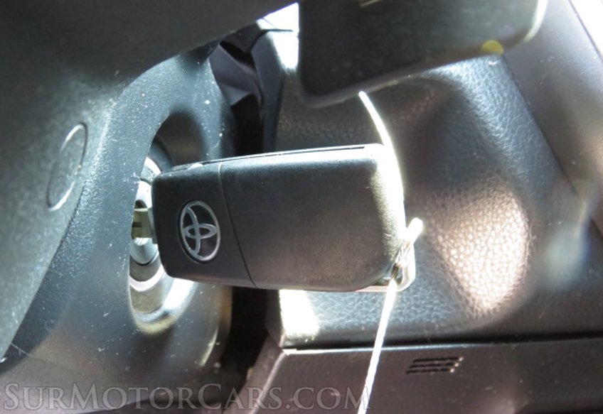 2018 Toyota Camry - Image 34