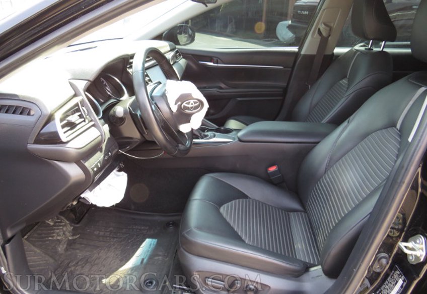 2018 Toyota Camry - Image 25