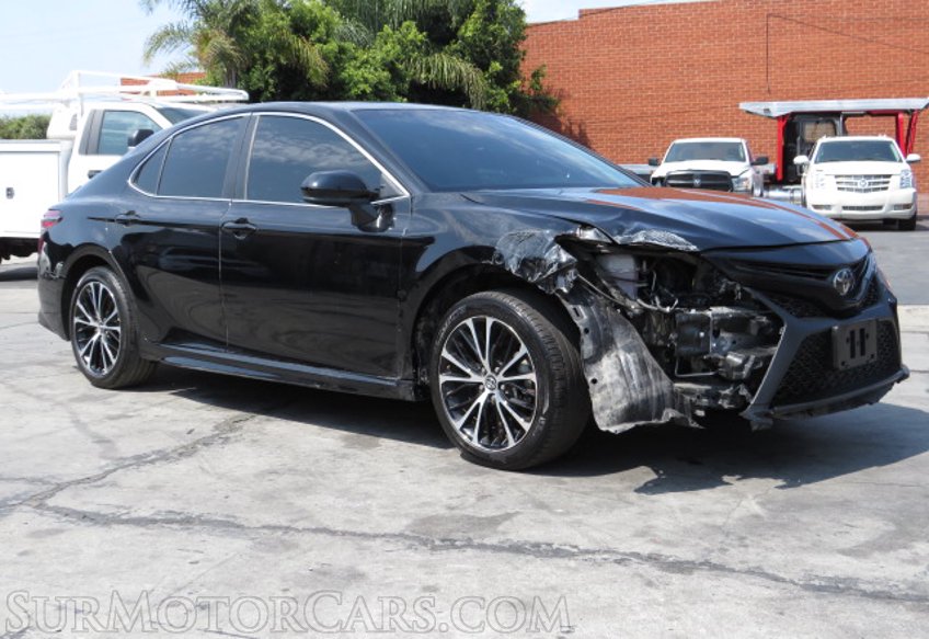 2018 Toyota Camry - Image 4