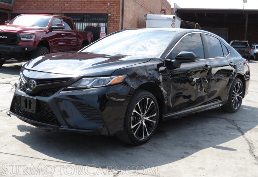 2018 Toyota Camry - Image 3